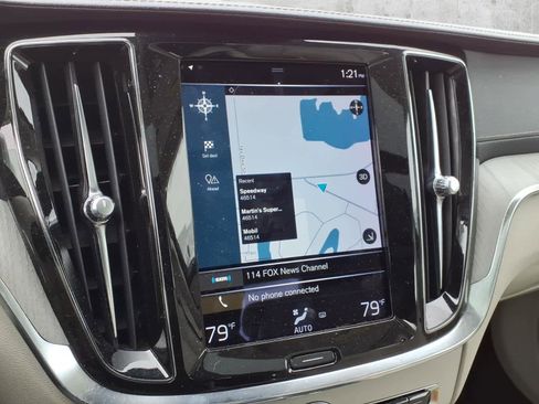 Used 2022 Volvo S60 B5 Inscription image 16