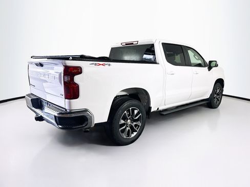 Used 2024 Chevrolet Silverado 1500 LT image 9