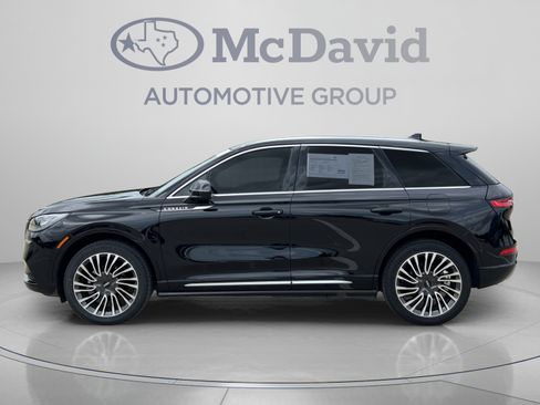 Certified 2022 Lincoln Corsair Reserve w/ Sport Package AWD/4WD image 4