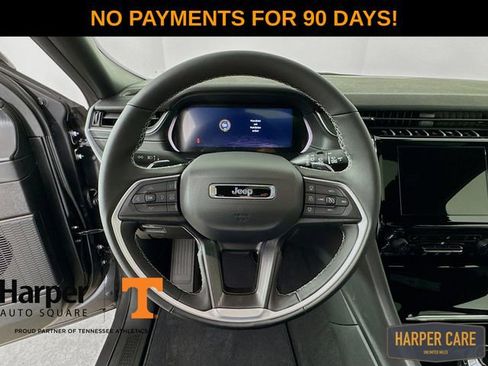 New 2025 Jeep Grand Cherokee Altitude image 14