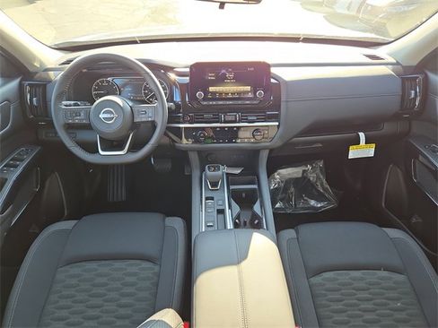 New 2025 Nissan Pathfinder SV w/ Black Appearance Package image 12