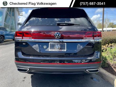 Used 2025 Volkswagen Atlas SE image 10