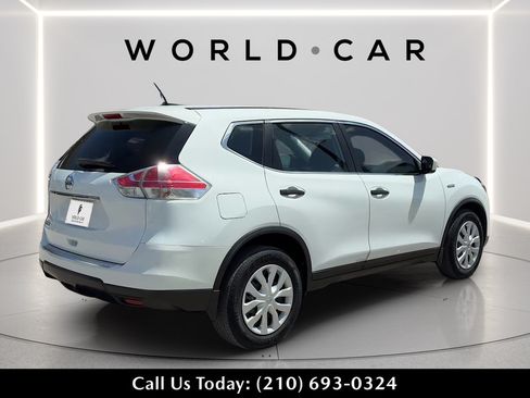 Used 2016 Nissan Rogue S FWD image 3