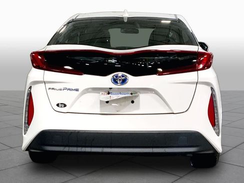 Used 2021 Toyota Prius Prime LE FWD image 5