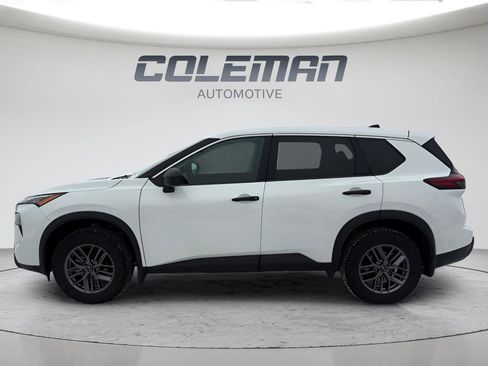 Used 2026 Nissan Rogue S image 2