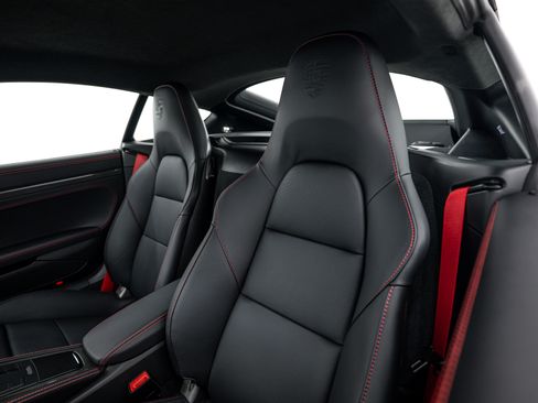 Certified 2025 Porsche 718 Cayman GTS RWD image 25