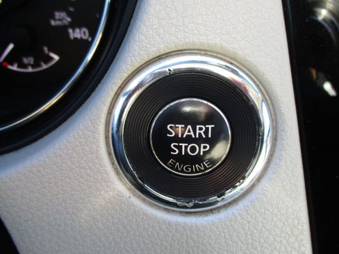 Used 2019 Nissan Rogue Sport SL image 17