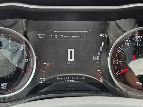 Used 2018 Dodge Challenger SXT RWD image 18