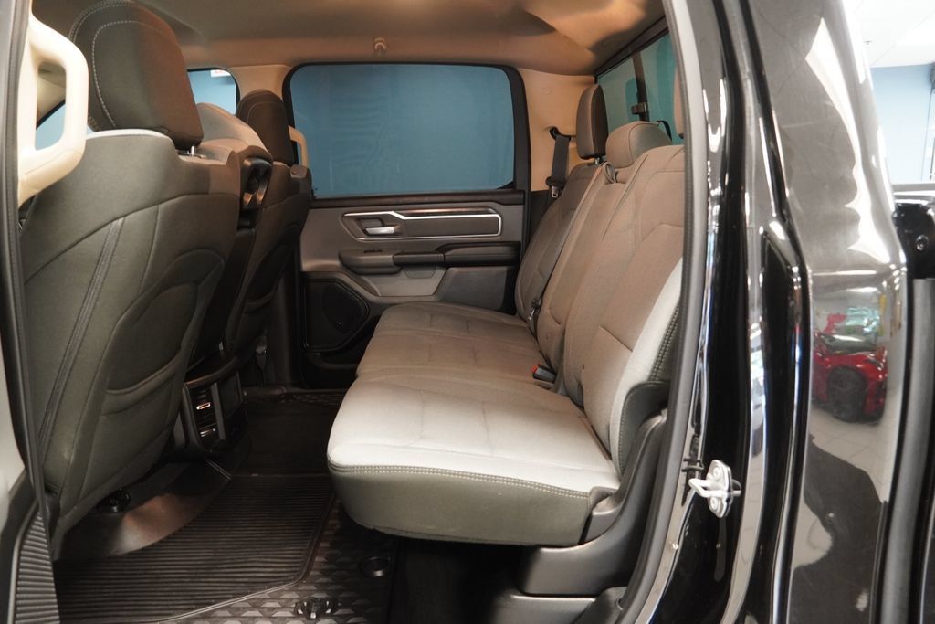 Used 2019 RAM 1500 Big Horn AWD/4WD image 25