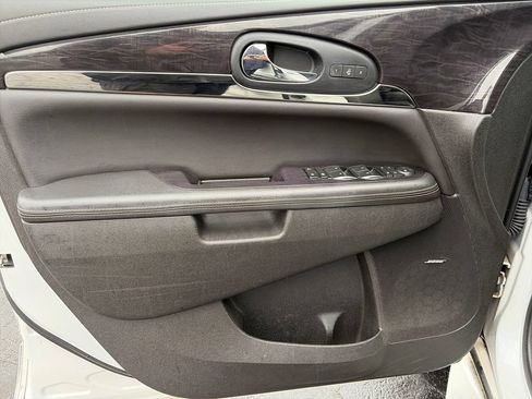 Used 2017 Buick Enclave Premium w/ Experience Buick Package AWD/4WD image 19