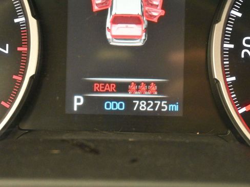 Used 2022 Toyota RAV4 XLE w/ Convenience Package image 20