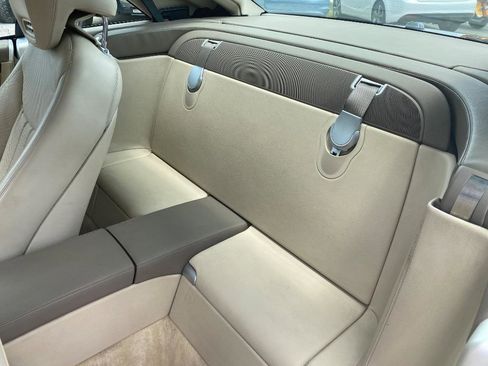Used 2009 Mercedes-Benz SL 550 w/ Premium I Pkg image 18