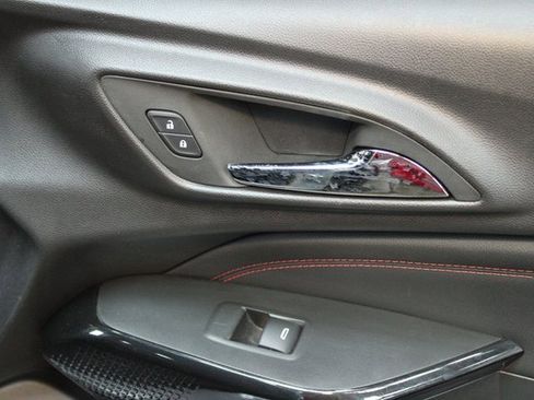 Used 2025 Chevrolet Trax RS w/ Sunroof Package image 9