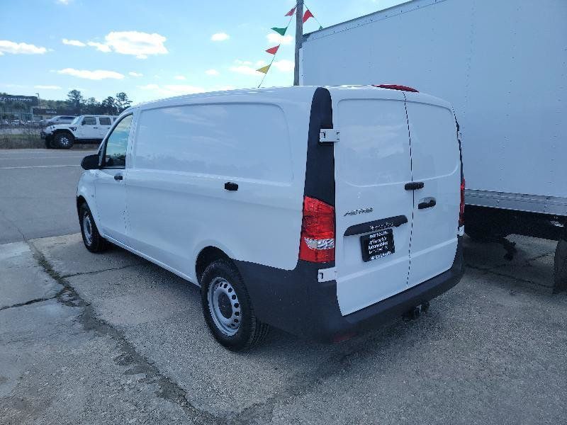 Used 2023 Mercedes-Benz Metris image 5