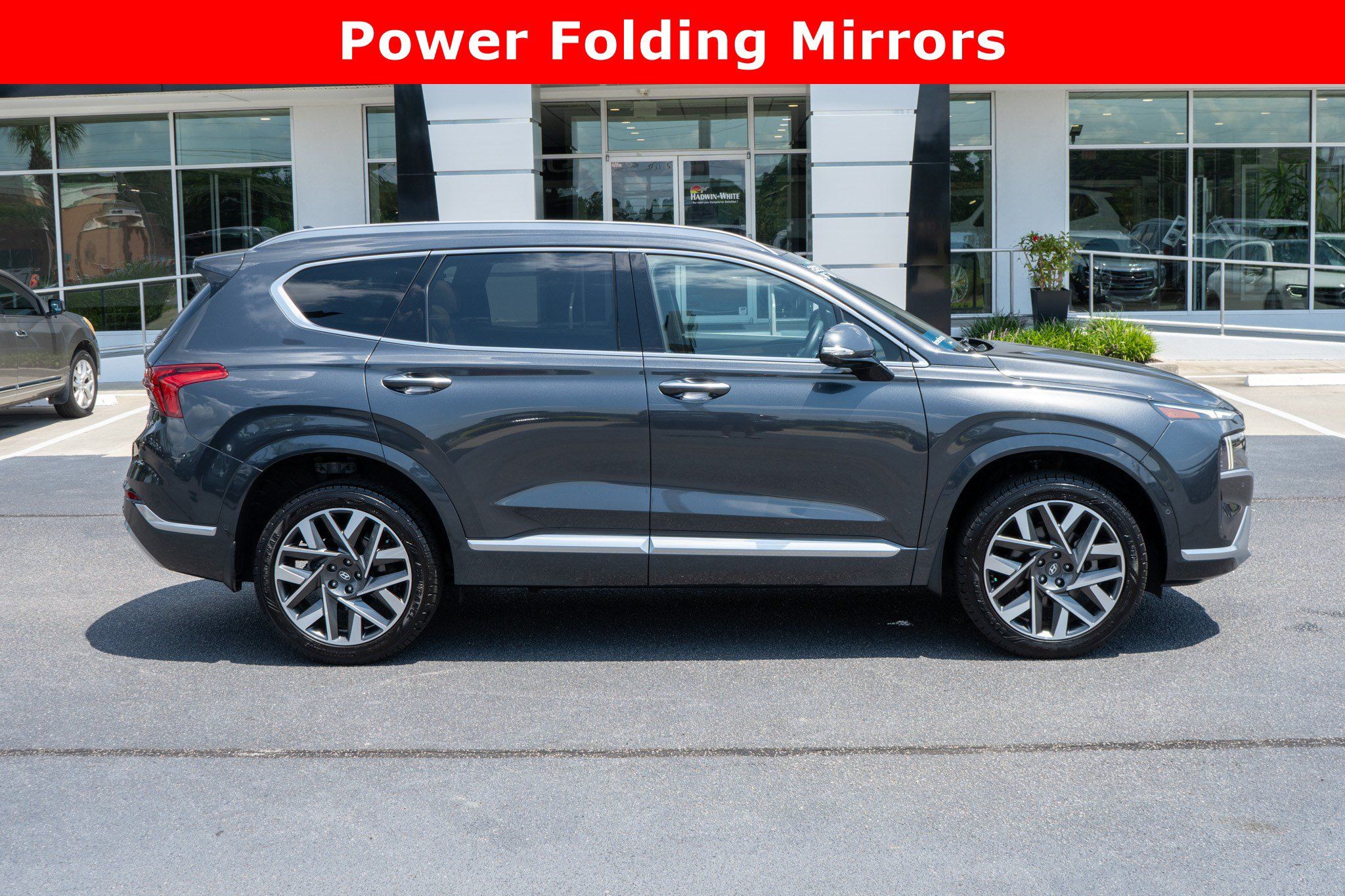 Used 2023 Hyundai Santa Fe Calligraphy AWD/4WD image 2