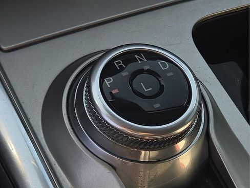 Used 2022 Ford Explorer XLT w/ Equipment Group 202A image 29