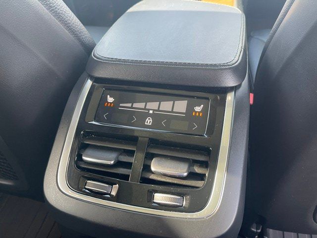 Used 2025 Volvo XC90 T8 Plus w/ Protection Package AWD/4WD image 13