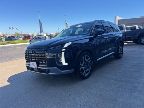 Used 2023 Hyundai Palisade Limited image 4