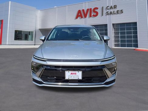 Used 2025 Hyundai Sonata SEL FWD image 2