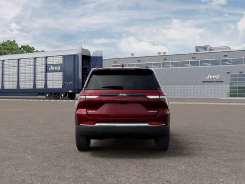 New 2026 Jeep Grand Cherokee Laredo image 7