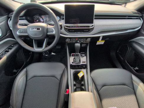 New 2026 Jeep Compass Latitude AWD/4WD image 13