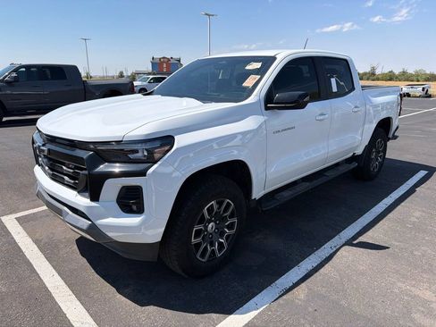 Used 2024 Chevrolet Colorado Z71 AWD/4WD image 7