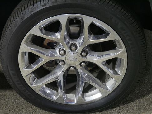 Certified 2018 Cadillac Escalade Platinum AWD/4WD image 15