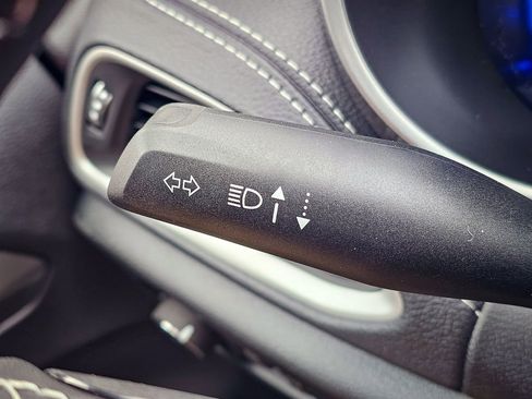 New 2026 Chrysler Pacifica Select FWD image 18