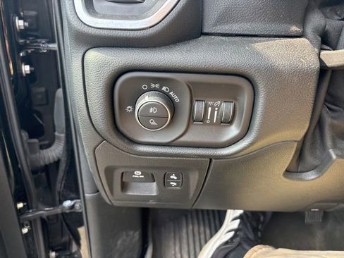 Used 2021 RAM 1500 Laramie AWD/4WD image 23