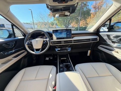 New 2026 Lincoln Corsair Reserve w/ Jet Appearance Package image 11