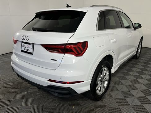 Used 2025 Audi Q3 2.0T Premium w/ Convenience Package image 9