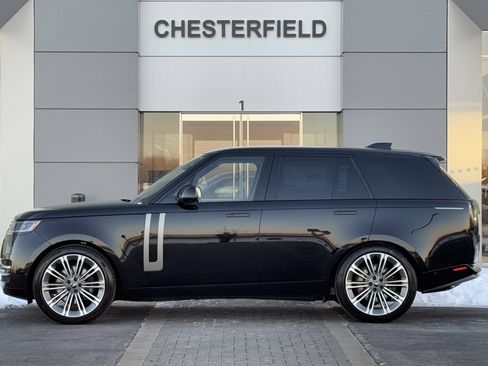 Certified 2025 Land Rover Range Rover SE AWD/4WD image 6