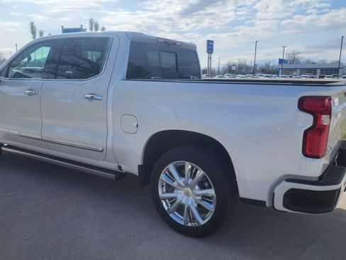Used 2025 Chevrolet Silverado 1500 High Country image 6