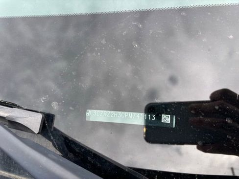 Used 2023 Honda HR-V LX image 27