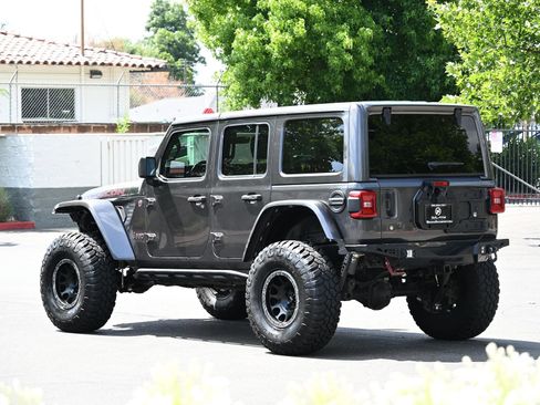 Used 2018 Jeep Wrangler Unlimited Rubicon w/ Dual Top Group AWD/4WD image 7