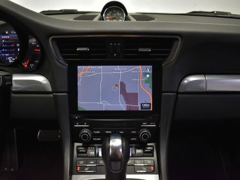 Used 2017 Porsche 911 Carrera 4S image 19