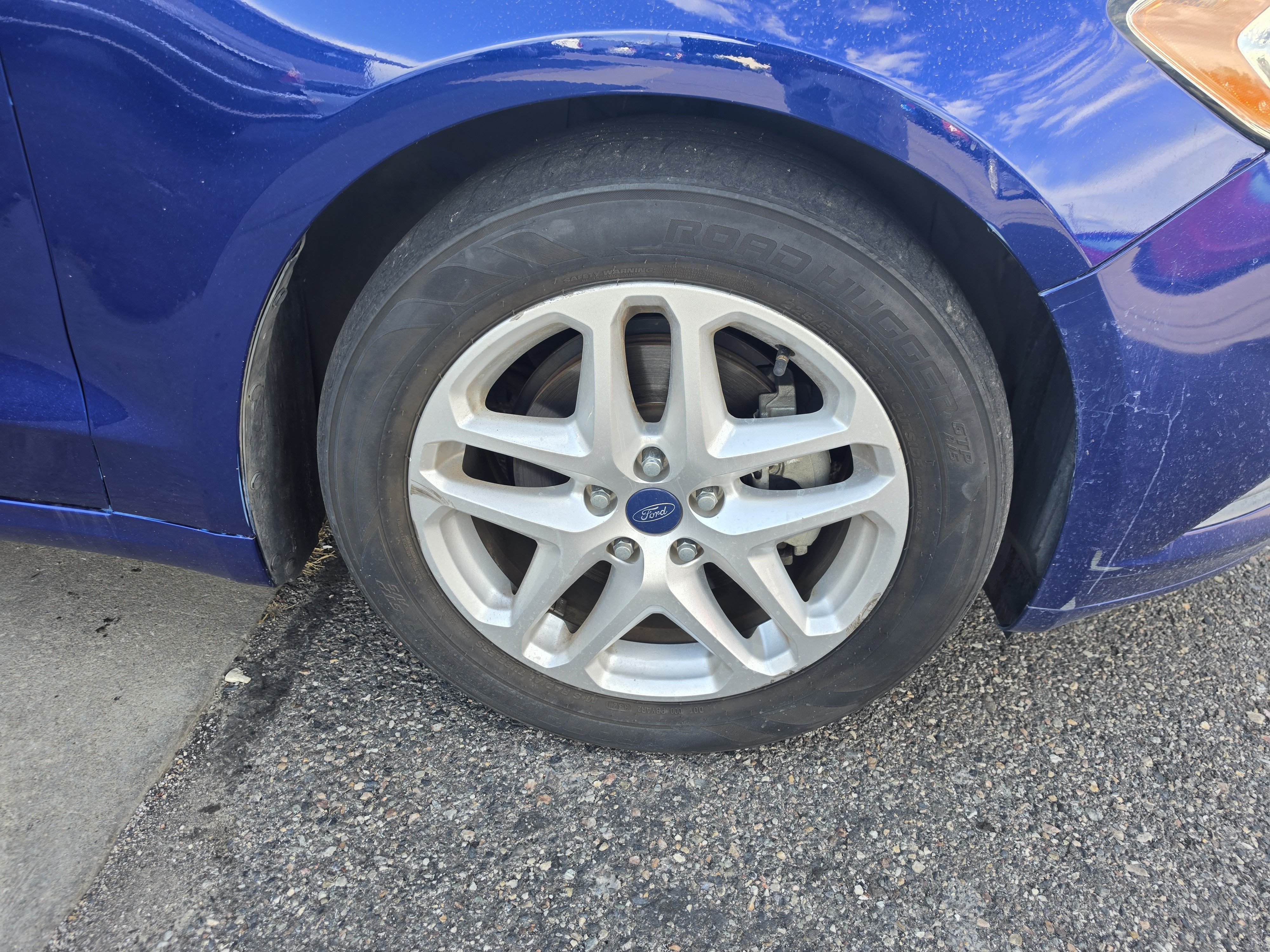 Used 2015 Ford Fusion SE FWD image 10