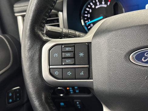 Used 2023 Ford Expedition XLT image 26