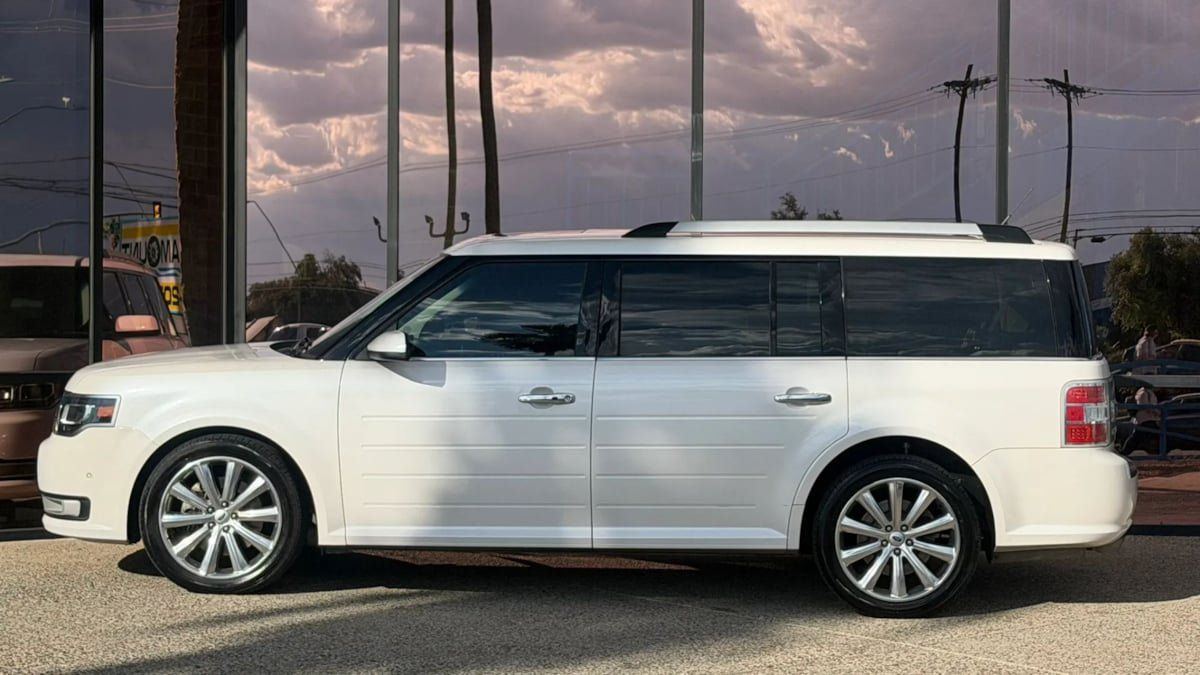 Used 2018 Ford Flex Limited w/ Equipment Group 303A AWD/4WD image 5