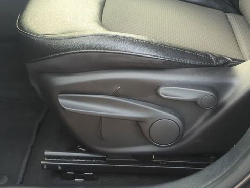 Used 2024 Jeep Compass Latitude image 19