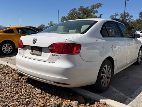 Used 2013 Volkswagen Jetta SE image 4