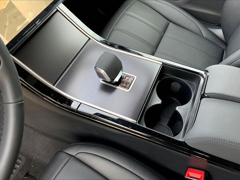 New 2026 Land Rover Range Rover Evoque Dynamic SE image 10