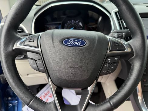 Used 2020 Ford Edge Titanium w/ Class II Trailer Tow Package AWD/4WD image 8