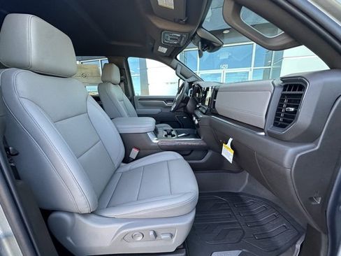 New 2026 GMC Sierra 2500 SLT image 32