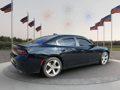 Used 2017 Dodge Charger R/T image 5