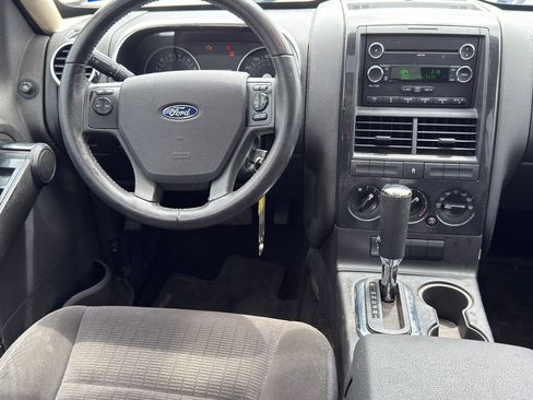 Used 2010 Ford Explorer XLT RWD image 25