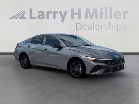 New 2026 Hyundai Elantra SEL Sport Premium FWD image 10