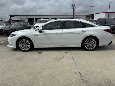 Used 2020 Toyota Avalon Limited w/ Advanced Safety Package FWD image 16