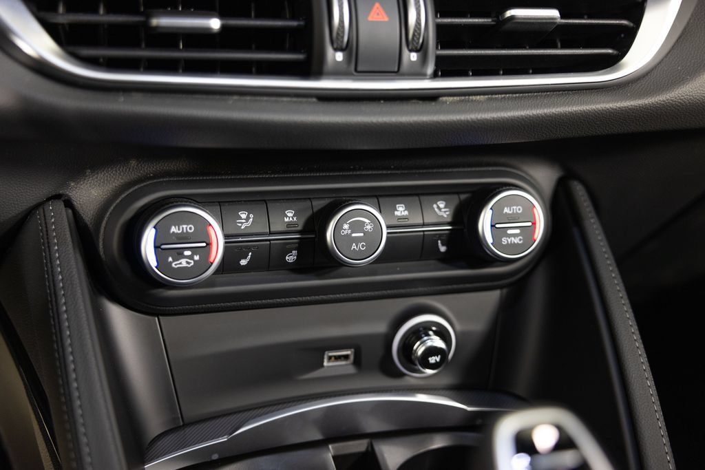 New 2026 Alfa Romeo Stelvio Sprint AWD/4WD image 28