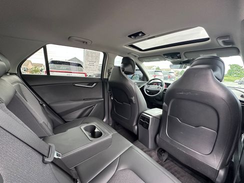 Used 2024 Kia Niro EX Touring FWD image 13